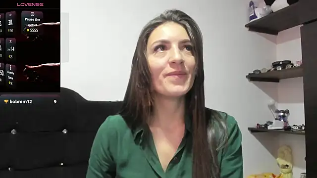 tina2204 online show from March 10, 2026, 2:22 pm