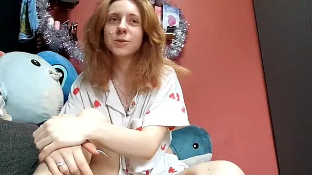 Snapshot of TiaraHenegan chatting on January 7, 2026, 8:17 am TiaraHenegan online show from January 7, 2026, 8:17 am