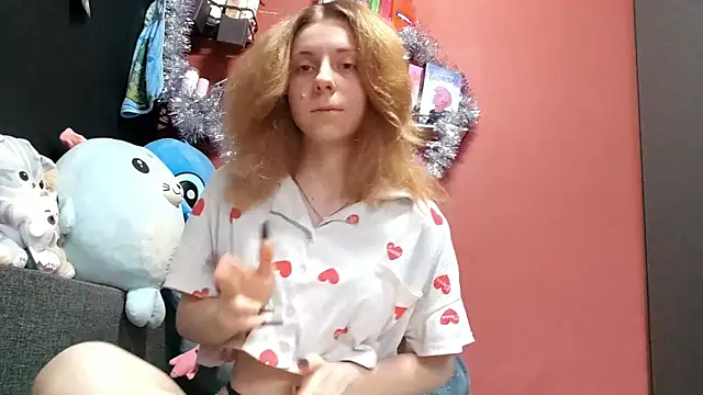 Snapshot of TiaraHenegan chatting on January 11, 2026, 7:24 am TiaraHenegan online show from January 11, 2026, 7:24 am