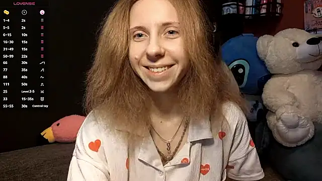 Snapshot of TiaraHenegan chatting on February 1, 2026, 7:18 am TiaraHenegan online show from February 1, 2026, 7:18 am