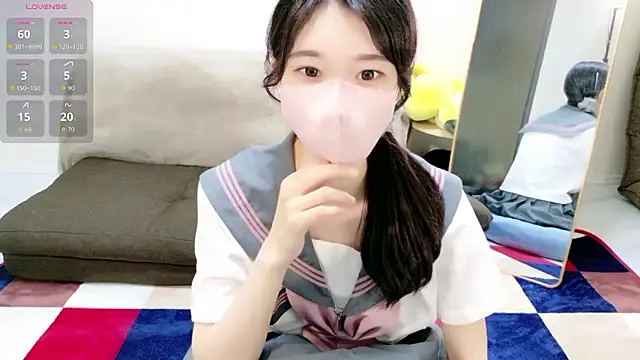 Snapshot of Rui-chaaan chatting on April 3, 2026, 10:35 am Rui-chaaan online show from April 3, 2026, 10:35 am