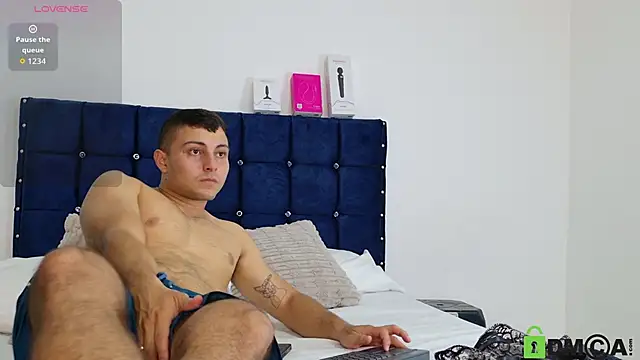 sweet posionx online show from February 18, 2026, 8:38 pm