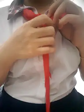 lina loveee online show from May 8, 2026, 9:36 am