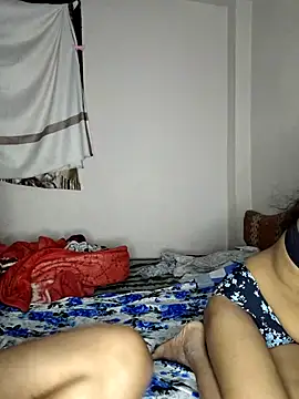 Snapshot of rani_coupleee chatting on March 5, 2026, 6:37 pm rani coupleee online show from March 5, 2026, 6:37 pm