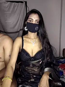 Snapshot of rani_coupleee chatting on March 11, 2026, 3:51 pm rani coupleee online show from March 11, 2026, 3:51 pm