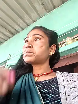 lodhi8080 online show from February 4, 2026, 5:24 am