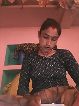lodhi8080 online show from April 28, 2026, 7:13 am