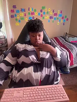 Snapshot of Chocolatebunnyxx96 chatting on May 17, 2026, 2:24 pm Chocolatebunnyxx96 online show from May 17, 2026, 2:24 pm