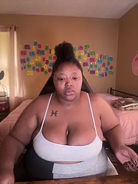 Snapshot of Chocolatebunnyxx96 chatting on May 25, 2026, 4:13 pm Chocolatebunnyxx96 online show from May 25, 2026, 4:13 pm