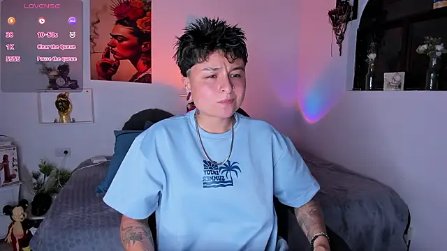 Zury Ramirez online show from February 26, 2026, 11:04 pm