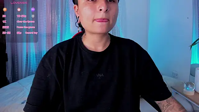 Zury Ramirez online show from April 25, 2026, 8:39 pm