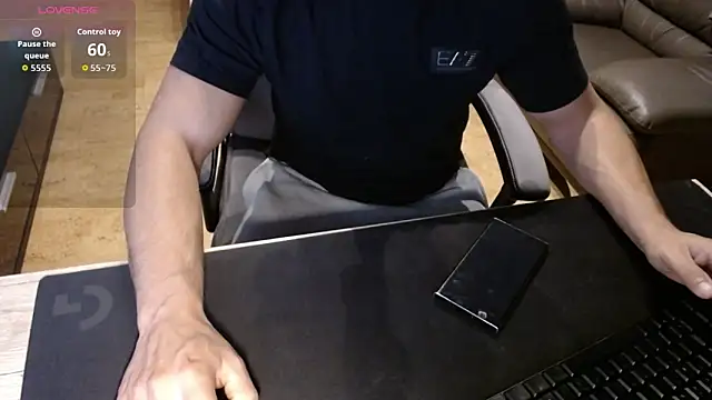 Snapshot of sensualman90 chatting on January 14, 2026, 11:27 am sensualman90 online show from January 14, 2026, 11:27 am