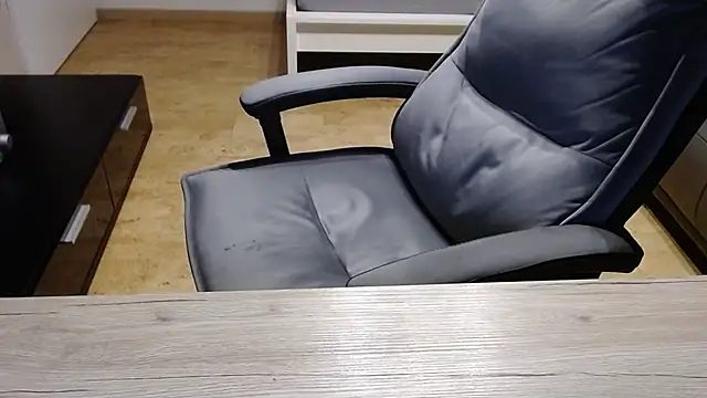 Snapshot of sensualman90 chatting on February 22, 2026, 10:52 pm sensualman90 online show from February 22, 2026, 10:52 pm