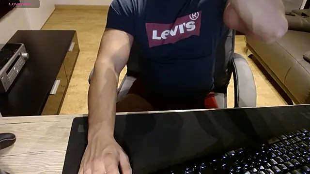 Snapshot of sensualman90 chatting on March 14, 2026, 9:42 pm sensualman90 online show from March 14, 2026, 9:42 pm