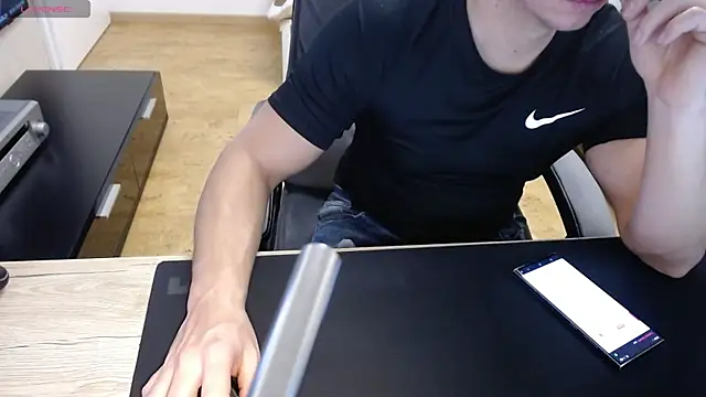 Snapshot of sensualman90 chatting on April 17, 2026, 10:35 pm sensualman90 online show from April 17, 2026, 10:35 pm