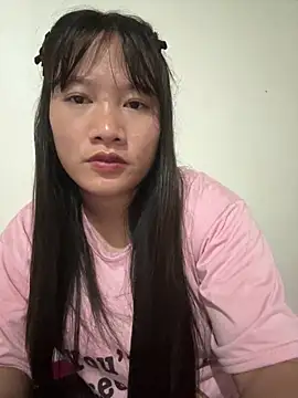 Snapshot of Suni-ii chatting on May 2, 2026, 11:26 am Suni-ii online show from May 2, 2026, 11:26 am