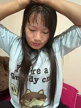 Snapshot of Suni-ii chatting on May 11, 2026, 11:57 pm Suni-ii online show from May 11, 2026, 11:57 pm