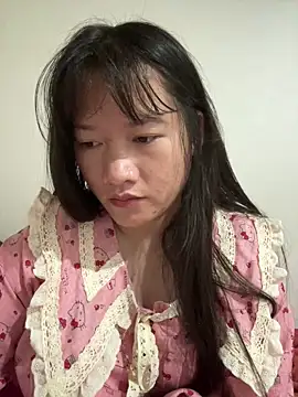 Snapshot of Suni-ii chatting on May 18, 2026, 11:43 pm Suni-ii online show from May 18, 2026, 11:43 pm