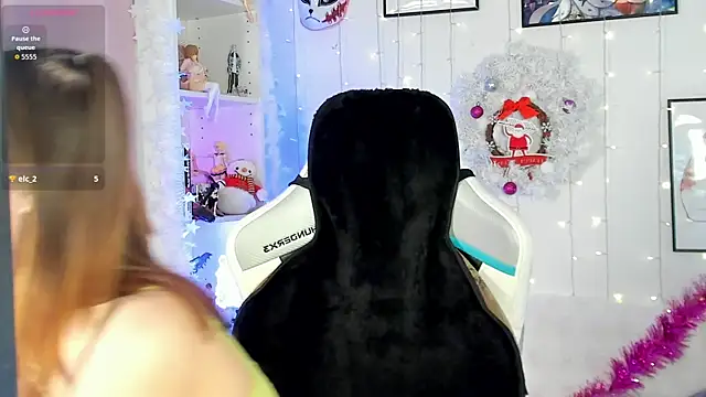 Snapshot of Layla_Bloom chatting on January 10, 2026, 5:37 pm Layla Bloom online show from January 10, 2026, 5:37 pm