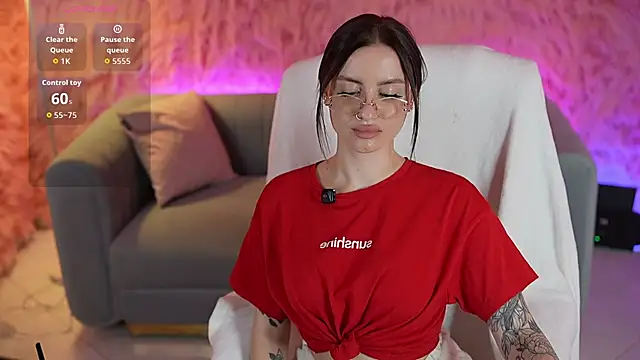 AlexaFleur online show from June 26, 2026, 1:04 pm