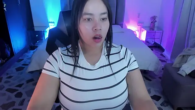 ThaliaBrookss  online show from July 11, 2026, 4:04 am