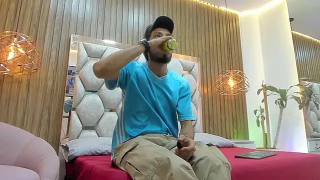 Snapshot of james__walsh chatting on March 19, 2026, 11:36 am james walsh online show from March 19, 2026, 11:36 am