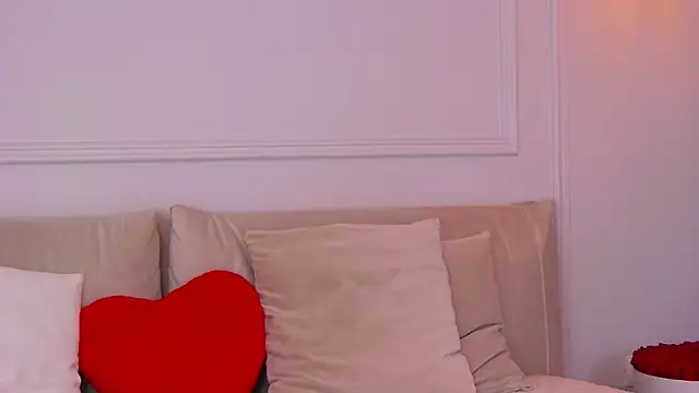 AriannaRuss online show from June 24, 2026, 4:55 am