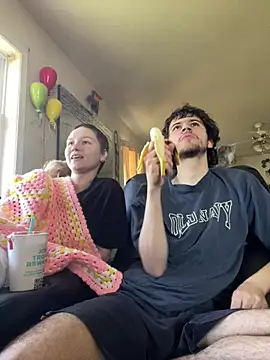 Snapshot of SugarNCinnamon chatting on March 8, 2026, 6:23 pm SugarNCinnamon online show from March 8, 2026, 6:23 pm