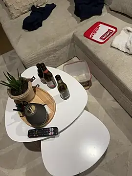 Snapshot of Iconnue chatting on February 12, 2026, 11:44 pm Iconnue online show from February 12, 2026, 11:44 pm