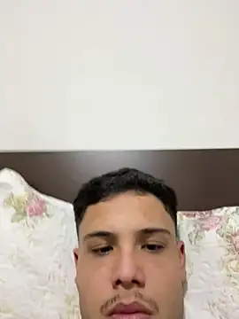 Wellington00  online show from February 27, 2026, 11:16 pm