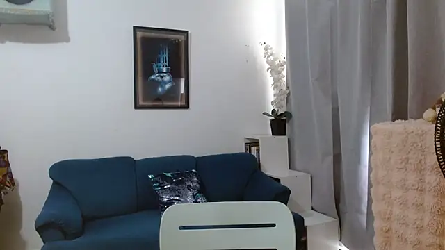 Almaglow  online show from May 20, 2026, 6:14 pm