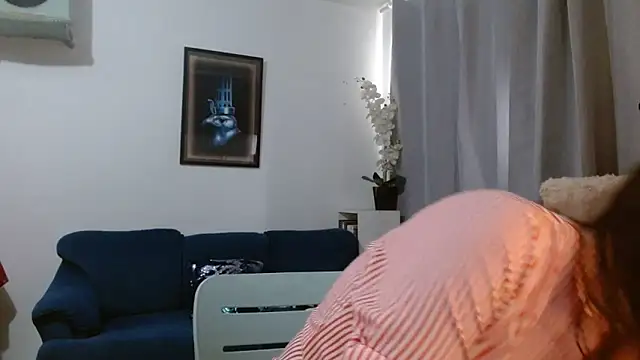 Almaglow  online show from June 2, 2026, 5:37 pm