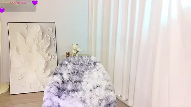 Snapshot of Miaomiao_Baby520 chatting on April 21, 2026, 8:20 am Miaomiao Baby520 online show from April 21, 2026, 8:20 am
