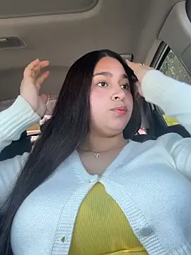 leslieof online show from April 21, 2026, 5:50 pm