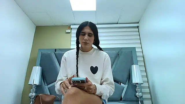 Snapshot of Atenea_sexxx chatting on May 8, 2026, 3:56 am Atenea sexxx online show from May 8, 2026, 3:56 am