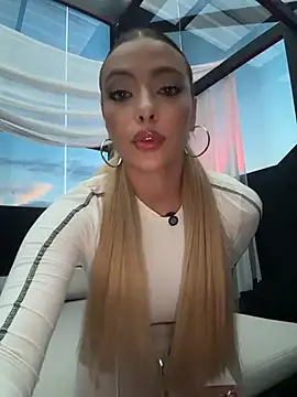 Snapshot of Ginevrafedez chatting on June 14, 2026, 11:18 pm Ginevrafedez online show from June 14, 2026, 11:18 pm