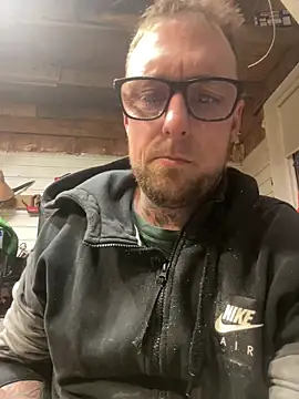 Snapshot of WIDBIGWHITECOCK chatting on February 5, 2026, 5:12 am WIDBIGWHITECOCK online show from February 5, 2026, 5:12 am