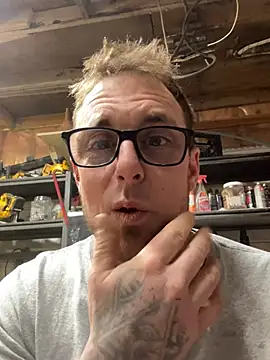 Snapshot of WIDBIGWHITECOCK chatting on March 8, 2026, 4:27 am WIDBIGWHITECOCK online show from March 8, 2026, 4:27 am