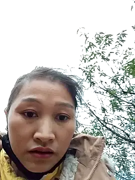 yumyum112 online show from January 10, 2026, 10:28 am