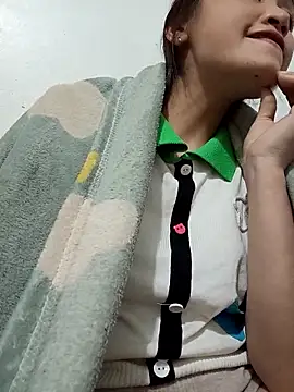 yumyum112 online show from March 8, 2026, 2:10 pm