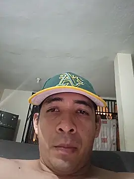 paladito01 online show from April 25, 2026, 6:16 am