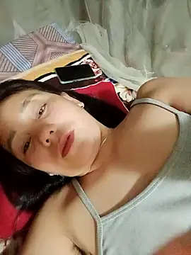vanvan005 online show from April 28, 2026, 2:33 pm
