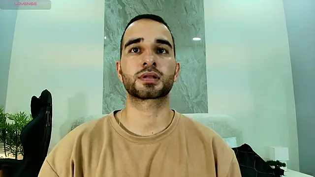 Snapshot of lorenzo_walker_1 chatting on July 11, 2026, 5:37 pm lorenzo walker 1 online show from July 11, 2026, 5:37 pm
