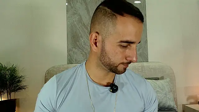 Snapshot of lorenzo_walker_1 chatting on July 17, 2026, 5:40 pm lorenzo walker 1 online show from July 17, 2026, 5:40 pm