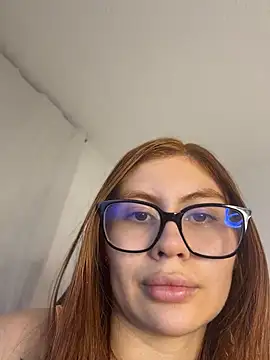 Stormi th online show from April 24, 2026, 2:25 am