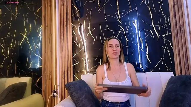 Starlight Mature aws online show from July 13, 2026, 11:29 pm