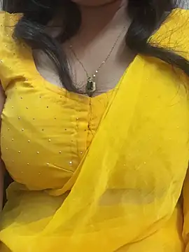 Snapshot of _Daisy chatting on June 7, 2026, 7:39 pm Daisy online show from June 7, 2026, 7:39 pm