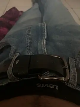 zxcvgf12300 online show from April 25, 2026, 11:24 am