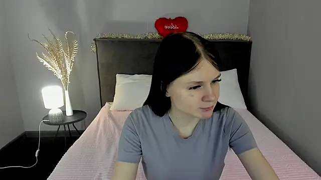 SkinyJoys online show from February 28, 2026, 1:28 am