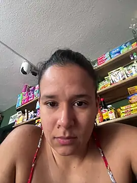 Snapshot of lannabellx chatting on July 24, 2026, 7:56 pm lannabellx online show from July 24, 2026, 7:56 pm